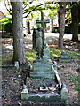 Angel and grave, Radnor Street cemetery, Swindon