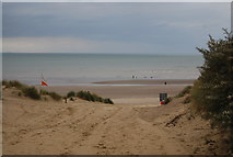 TQ9518 : The beach at Camber from a footpath by N Chadwick