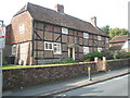 Splendid cottages in Bank Street