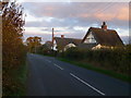 Thatched cottages on Tattenhall Lane