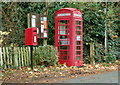 Postbox and phonebox, Offchurch