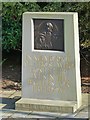 War Memorial, Cwmfelinfach