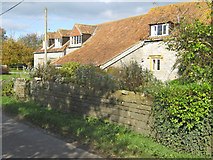 ST4323 : Cottages in Muchelney Ham by Ken Grainger