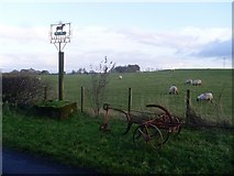 NS5754 : Sign at Cartside Farm by Stephen Sweeney