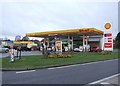 SP7245 : Shell Petrol Station on the A5 near Paulerspury by Oliver Hunter