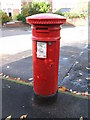 "Anonymous" (Victorian) postbox, Croft Terrace