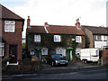 Bobbers Mill: cottages on Cyril Avenue