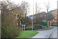 Signpost for Len Valley Walk & Cycleway 17 off Deringwood Drive