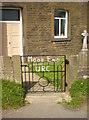 Moor End U R Church, Gate