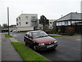 Approaching a bend in Seafield Road