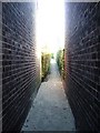 Narrow footpath, Eachelhurst Road