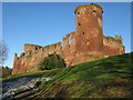 NS6859 : Bothwell Castle by G Laird