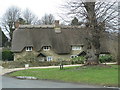 Thatched cottages in Buckland