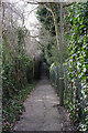 Footpath to Oakleigh Park South