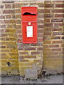 East Hendred: postbox № OX12 1132