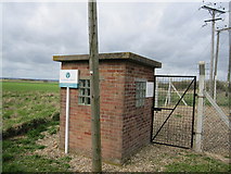 TF1722 : Guthram Gowt rainfall monitoring station telemetry hut by Bob Harvey