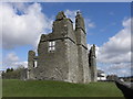 H7562 : Castlecaulfield Castle by HENRY CLARK