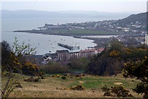NS2477 : Gourock Bay, Battery Park and Fort Matilda by Thomas Nugent
