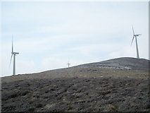 NH5671 : Wind turbines on Cnoc Gille Mo Bhrianaig by John Ferguson