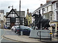 Statue commemorating Owain Glyndwr, Corwen