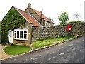 Postbox near Kelp House, Littlebeck