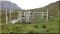 NM6995 : Improvised deer-proof gate on the footpath to Eireagoraidh by Anthony O'Neil