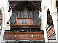 TQ2471 : St Mary's church, Wimbledon: organ by Stephen Craven