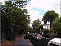 TQ2883 : Regent's Canal flowing towards the Gloucester Avenue bridge by Robert Lamb