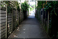 Coulsdon:  Footpath towards Woodmansterne Road