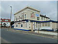 Closed pub in Brighton Road