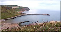 NZ7120 : Bay and old jetty at Skinningrove by Gordon Hatton