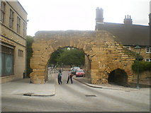 SK9772 : The Roman Newport Arch - Lincoln by Tom Howard