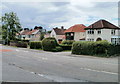 Llantarnam : Newport Road houses adjacent to Lansdowne Gardens