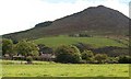 Pen-sarn, Dinas -a derelict cottage