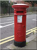 NZ2467 : Edward VII postbox, Mayfield Road / Linden Road, Gosforth, NE3 by Mike Quinn