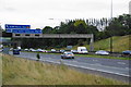 The M62 approaching Junction 21