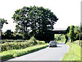 2010 : Railway bridge over Broadway