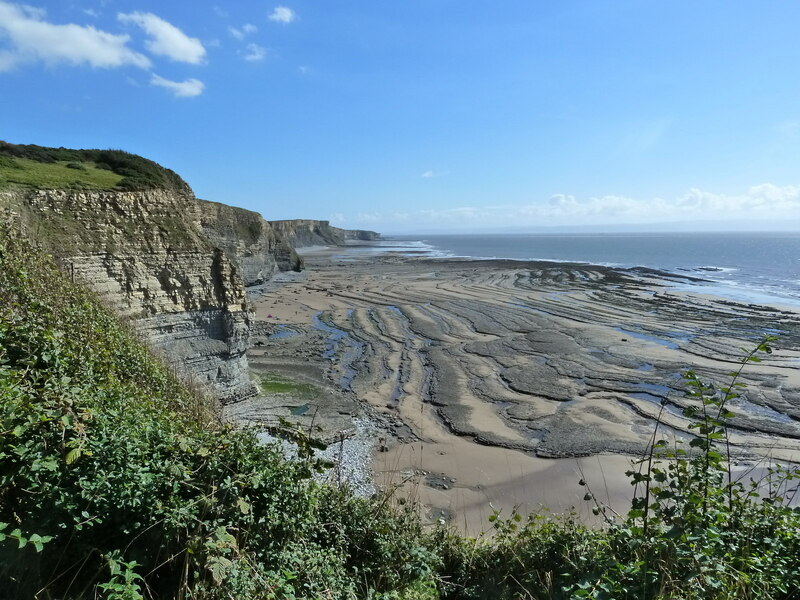 Coastline at low tide, south of Dunraven... © Ruth Sharville cc-by-sa/2 ...