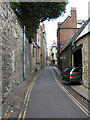 Magpie Lane just before it reaches the High Street