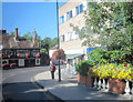 Sharp bend in High street