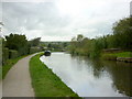 SE1040 : Walking along the Leeds to Liverpool Canal #210 by Ian S