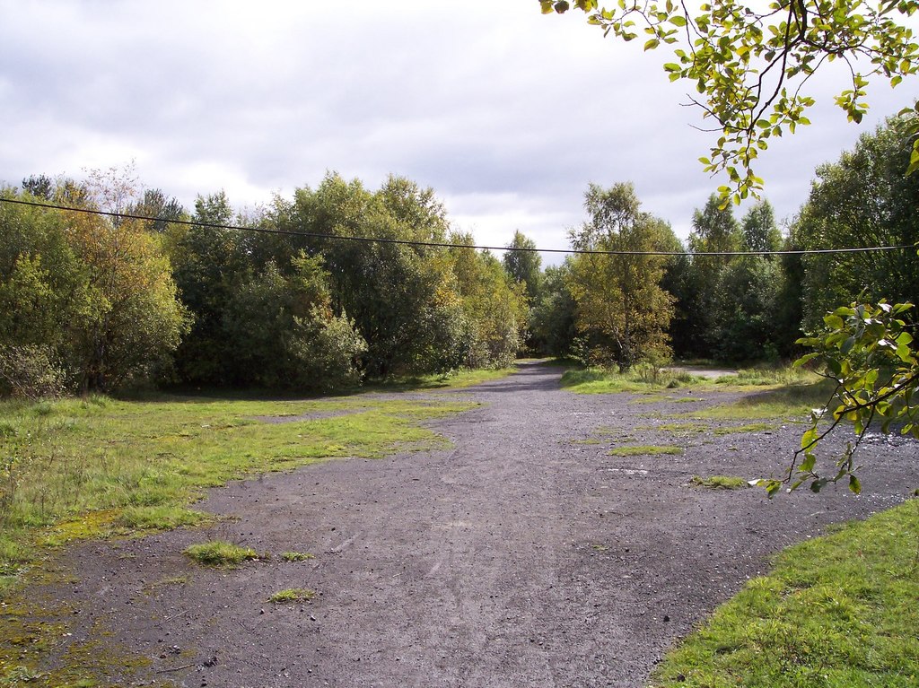 Site of Standish colliery railway and... © Raymond Knapman cc-by-sa/2.0 ...