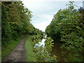 Walking along the Leeds to Liverpool Canal #327