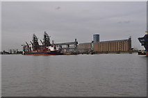 TQ6276 : Tilbury Grain Port and Silos by Ashley Dace