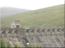 NH3470 : Loch Glascarnoch dam by Elisabeth Burton