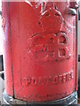 Edward VIII postbox, Crown Road South / Hyndland Street, G12 - royal cipher
