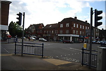 TQ5354 : Suffolk Way and High St by N Chadwick