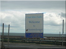 T1312 : Rosslare Harbour: welcome sign by Christopher Hilton
