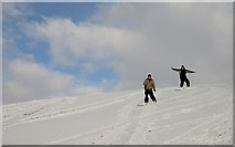 NT4936 : Snowboarding on Blaikie's Hill by Walter Baxter