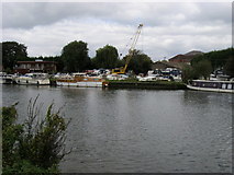 SU7274 : River Thames by Shaun Ferguson